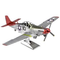   Metal Earth ICONX 99-es alakulat P-51D Mustang vadászrepülőgép - nagyméretű lézervágott acél makettező szett